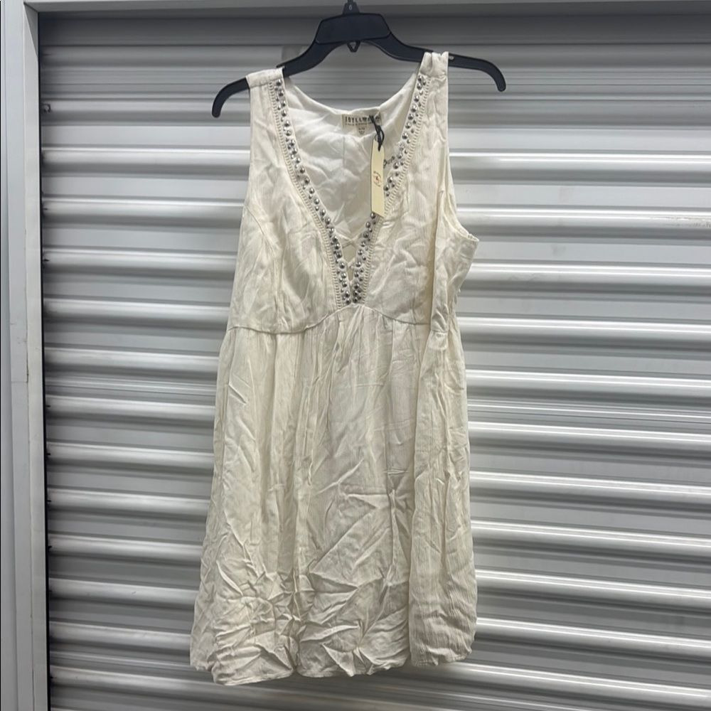 Idyllwind Women’s Elegant White Spruce Crisis Front Embellished Tank